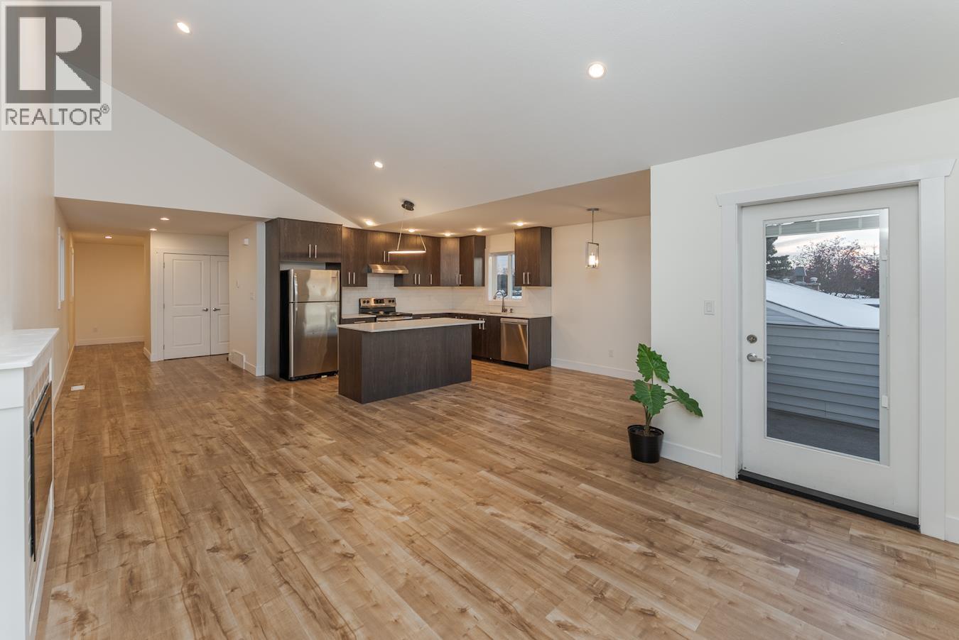 1396 Douglas Street, Prince George, British Columbia  V2M 2M5 - Photo 12 - R3072612