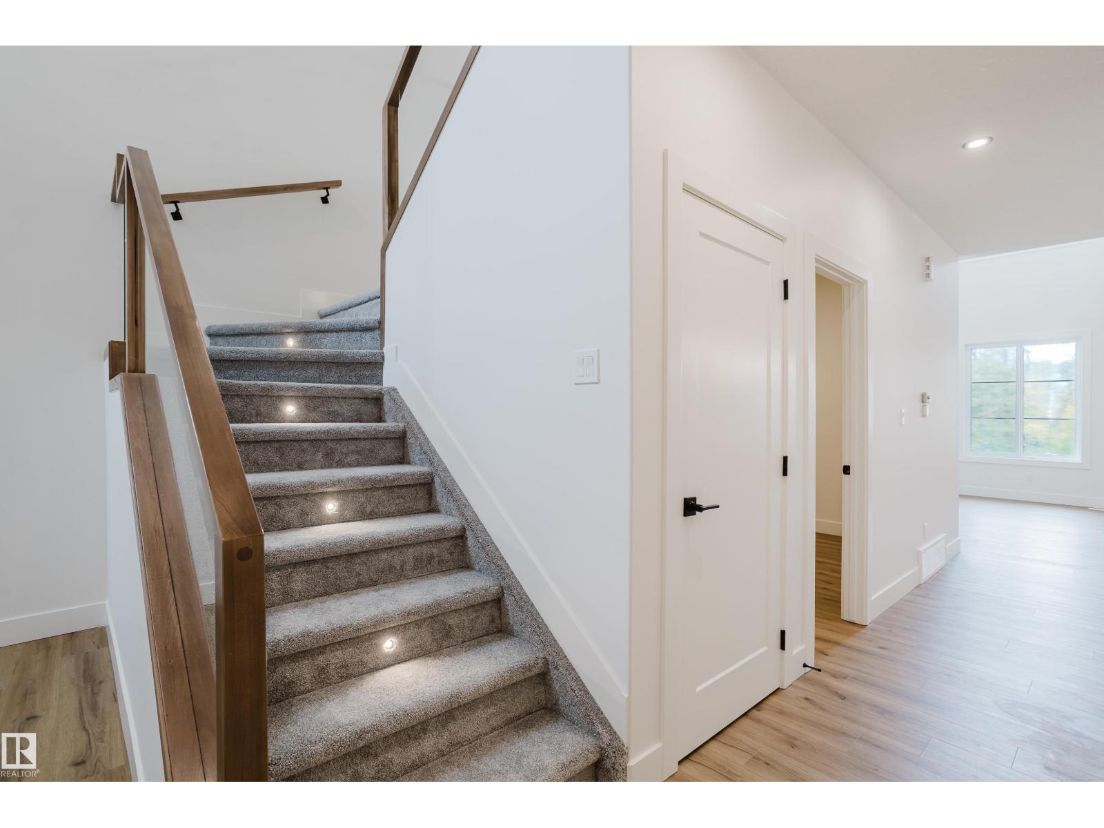 21112 26 Av Nw, Edmonton, Alberta  T6M 3H2 - Photo 8 - E4467584