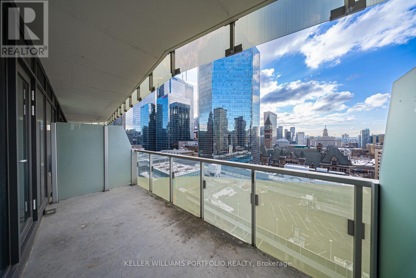 1411 - 197 Yonge Street, Toronto, Ontario  M5B 0C1 - Photo 13 - C12606760