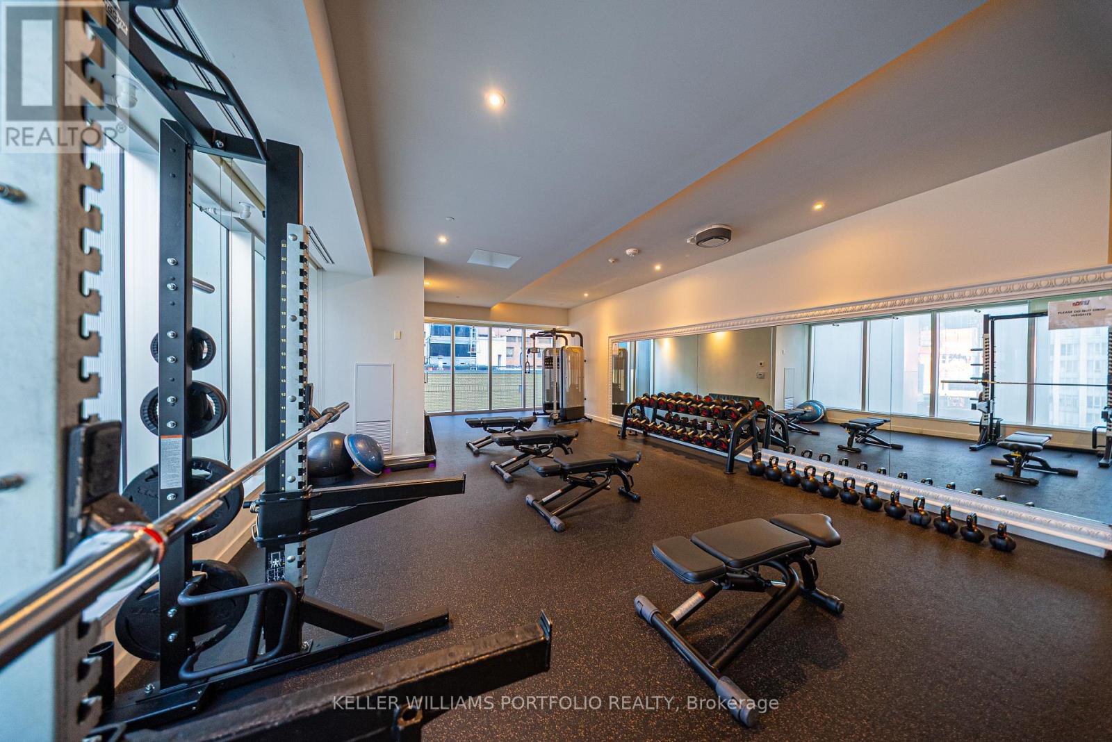 1411 - 197 Yonge Street, Toronto, Ontario  M5B 0C1 - Photo 16 - C12606760