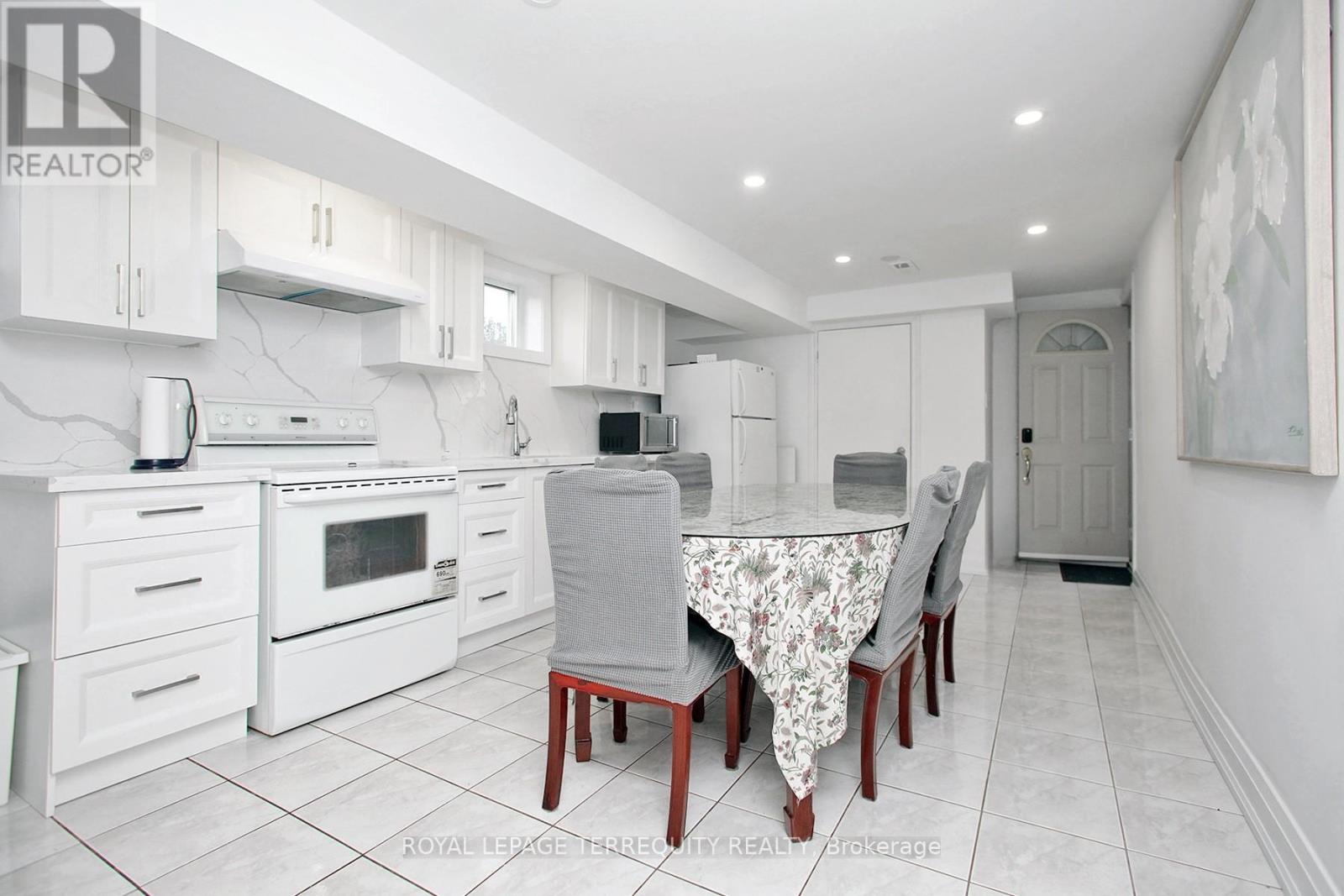 Bsmt - 104 Snowhill Crescent, Toronto, Ontario  M1S 3T5 - Photo 3 - E12606734