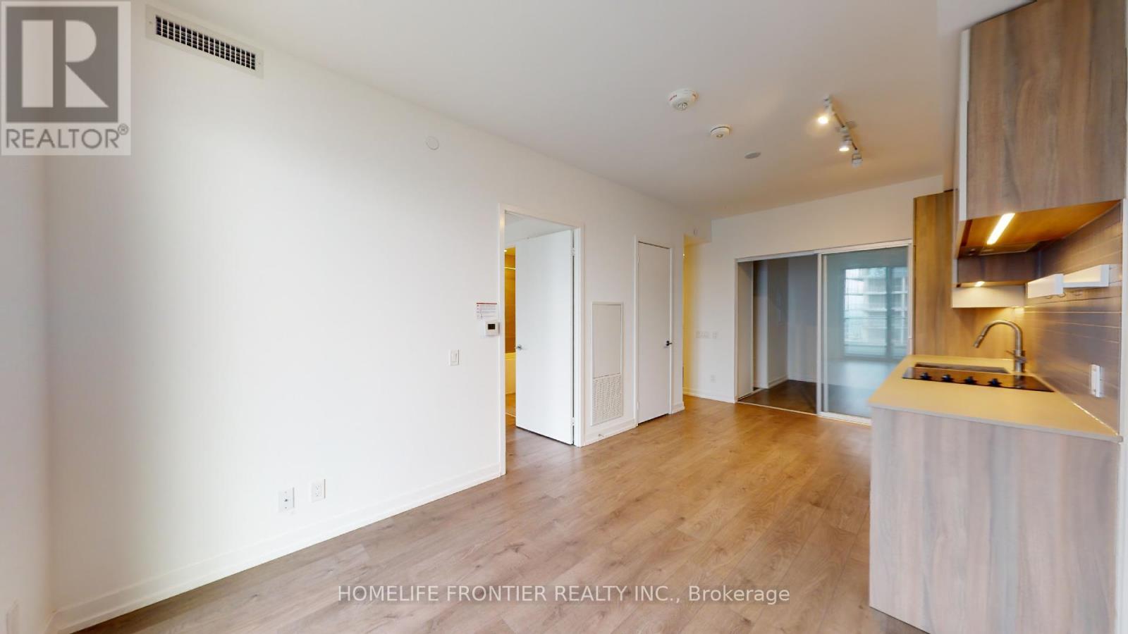 5005 - 950 Portage Parkway, Vaughan, Ontario  L4K 0J7 - Photo 4 - N12606730