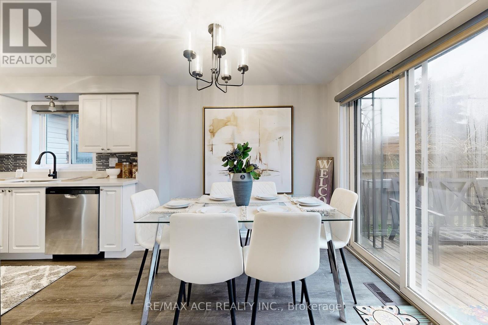 6 Aconley Court, Barrie, Ontario  L4M 7B3 - Photo 10 - S12606738