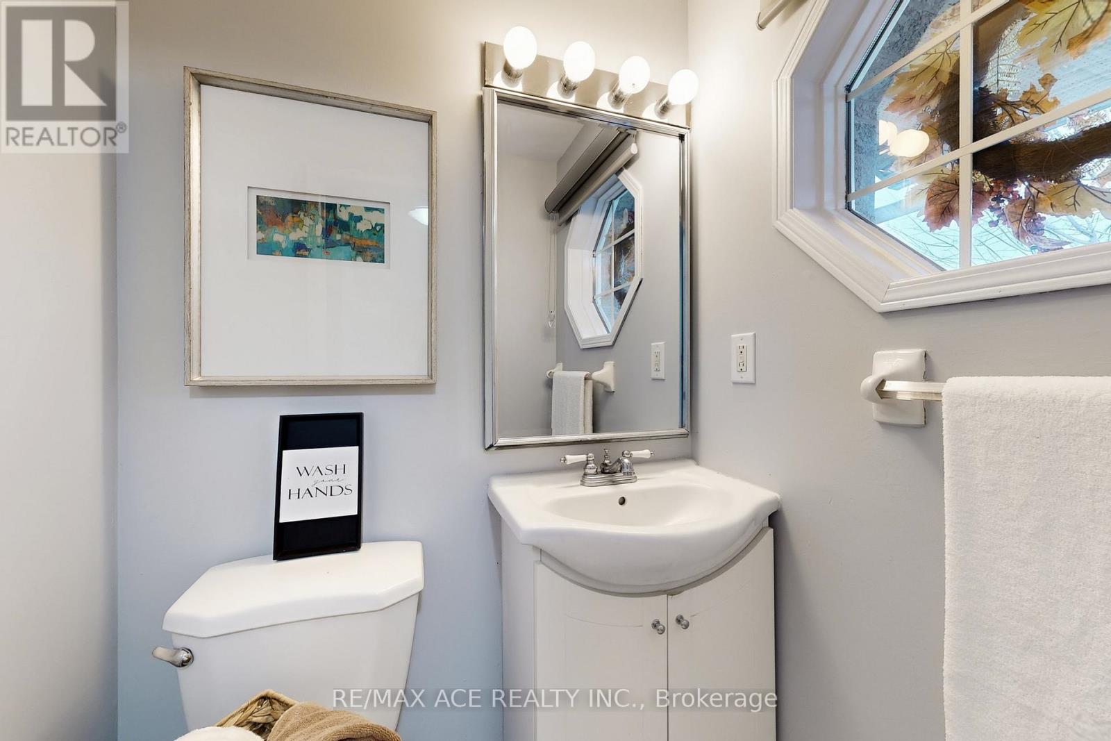 6 Aconley Court, Barrie, Ontario  L4M 7B3 - Photo 17 - S12606738