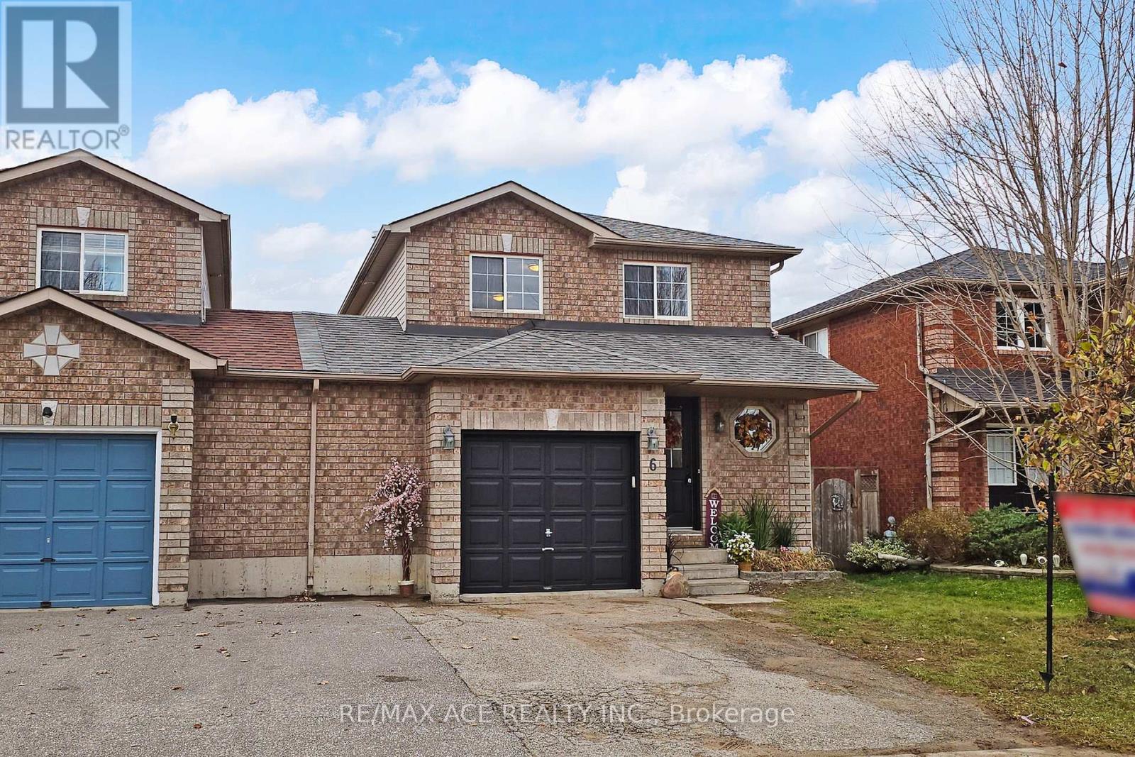 6 Aconley Court, Barrie, Ontario  L4M 7B3 - Photo 2 - S12606738