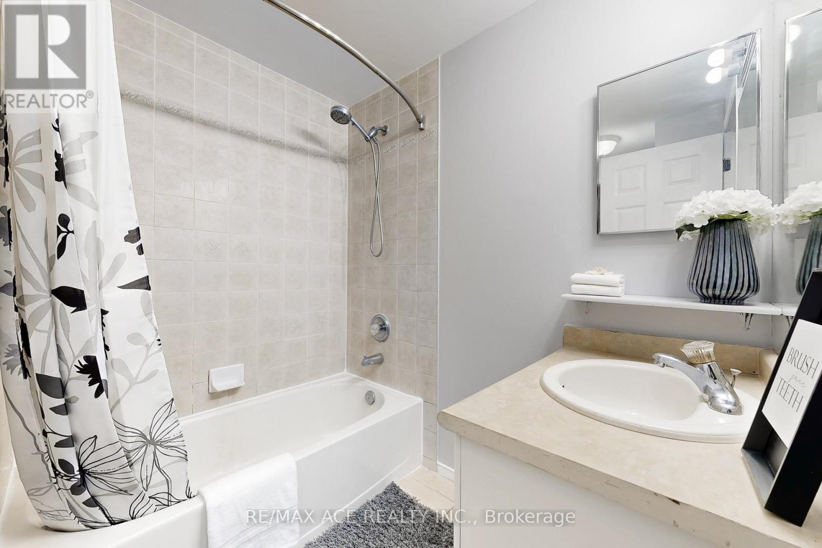 6 Aconley Court, Barrie, Ontario  L4M 7B3 - Photo 32 - S12606738