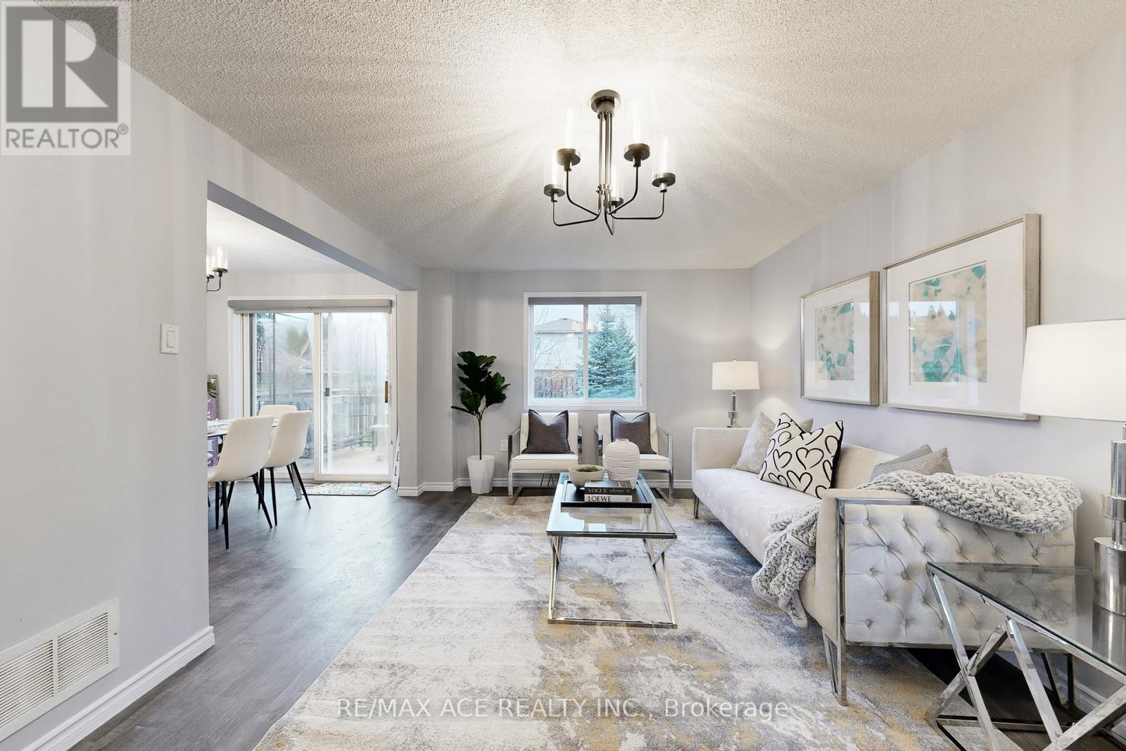 6 Aconley Court, Barrie, Ontario  L4M 7B3 - Photo 5 - S12606738