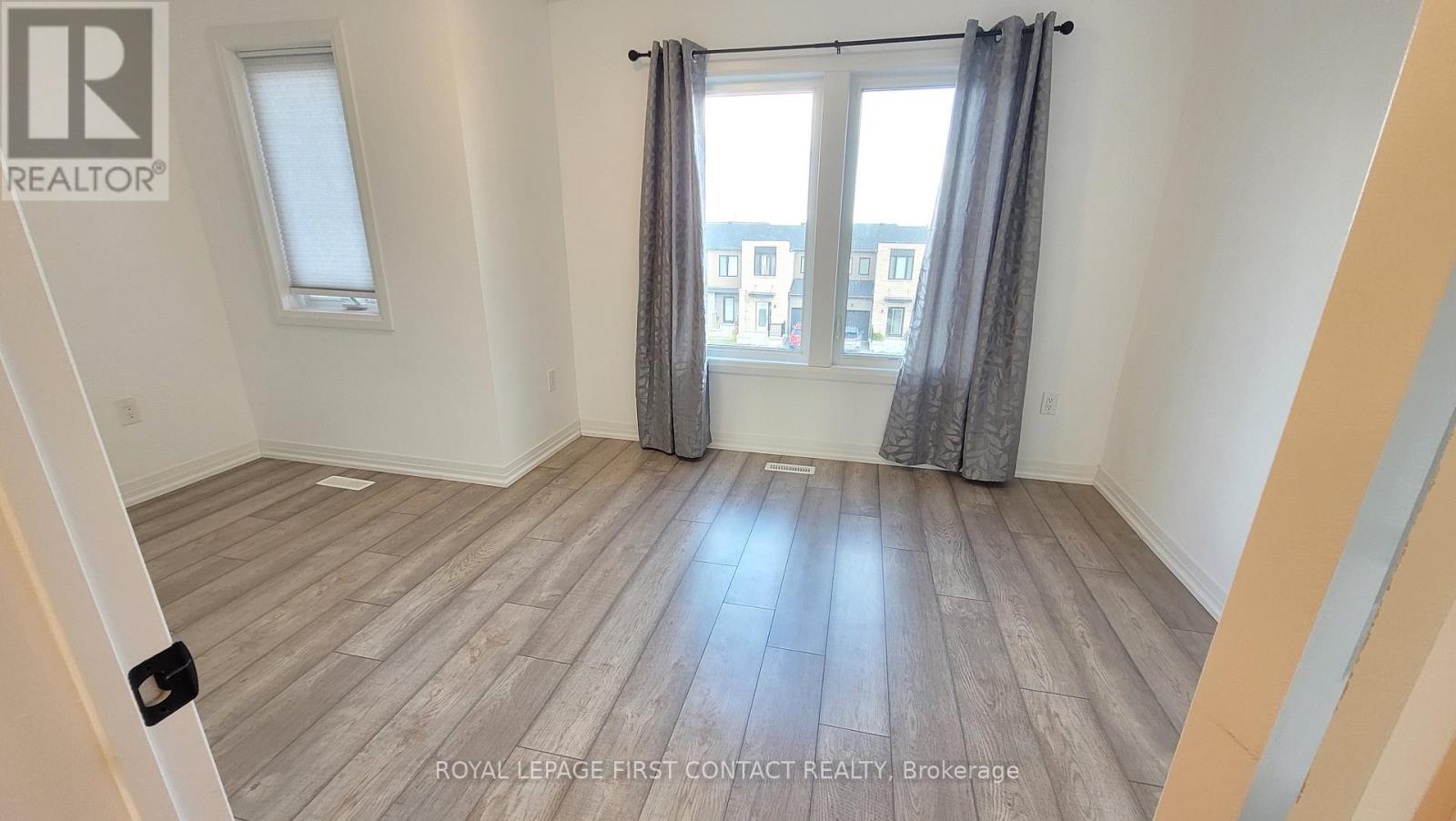 31 Fairlane Avenue, Barrie (Painswick South), Ontario L9J 0N1 - Photo 15 - S12606740