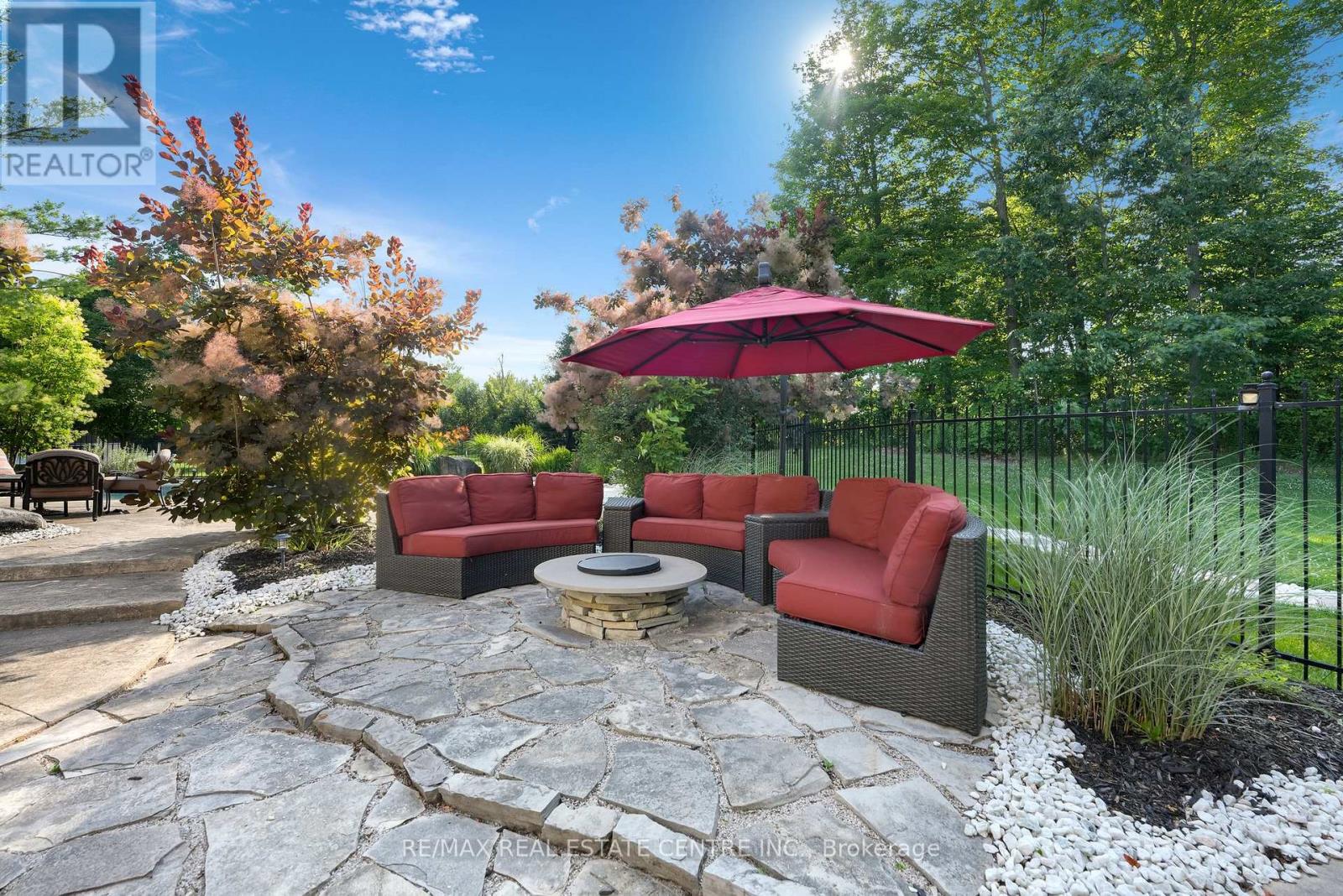 11135 Menzies Court, Milton, Ontario  L0P 1B0 - Photo 35 - W12606728