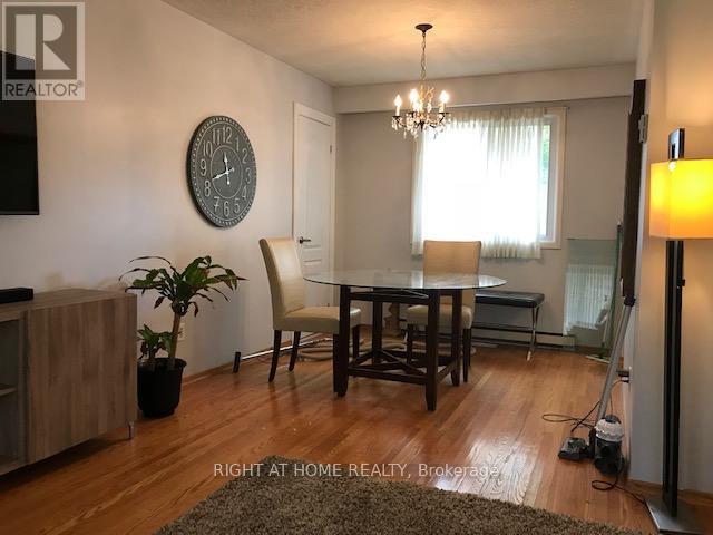 Upper - 1088 Pearson Drive, Oakville, Ontario  L6H 2A8 - Photo 5 - W12606754