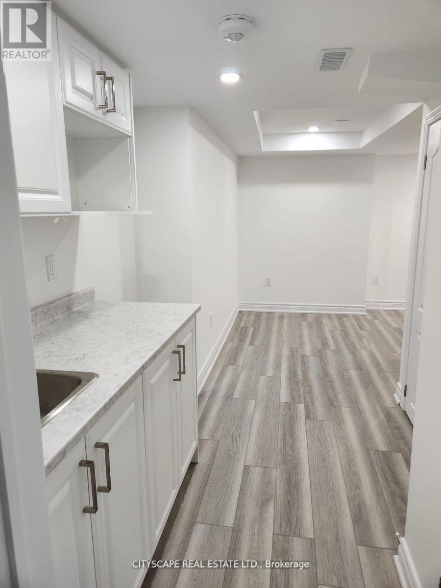 3038 Islington Avenue, Toronto, Ontario  M9L 0A6 - Photo 20 - W12606756