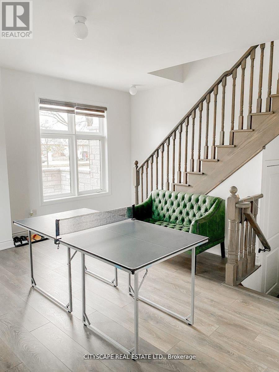 3038 Islington Avenue, Toronto, Ontario  M9L 0A6 - Photo 5 - W12606756