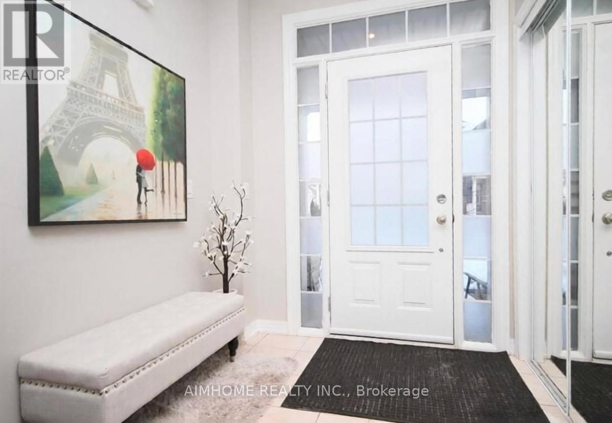 103 Donovan Heights, Milton, Ontario  L9T 0R4 - Photo 4 - W12606762