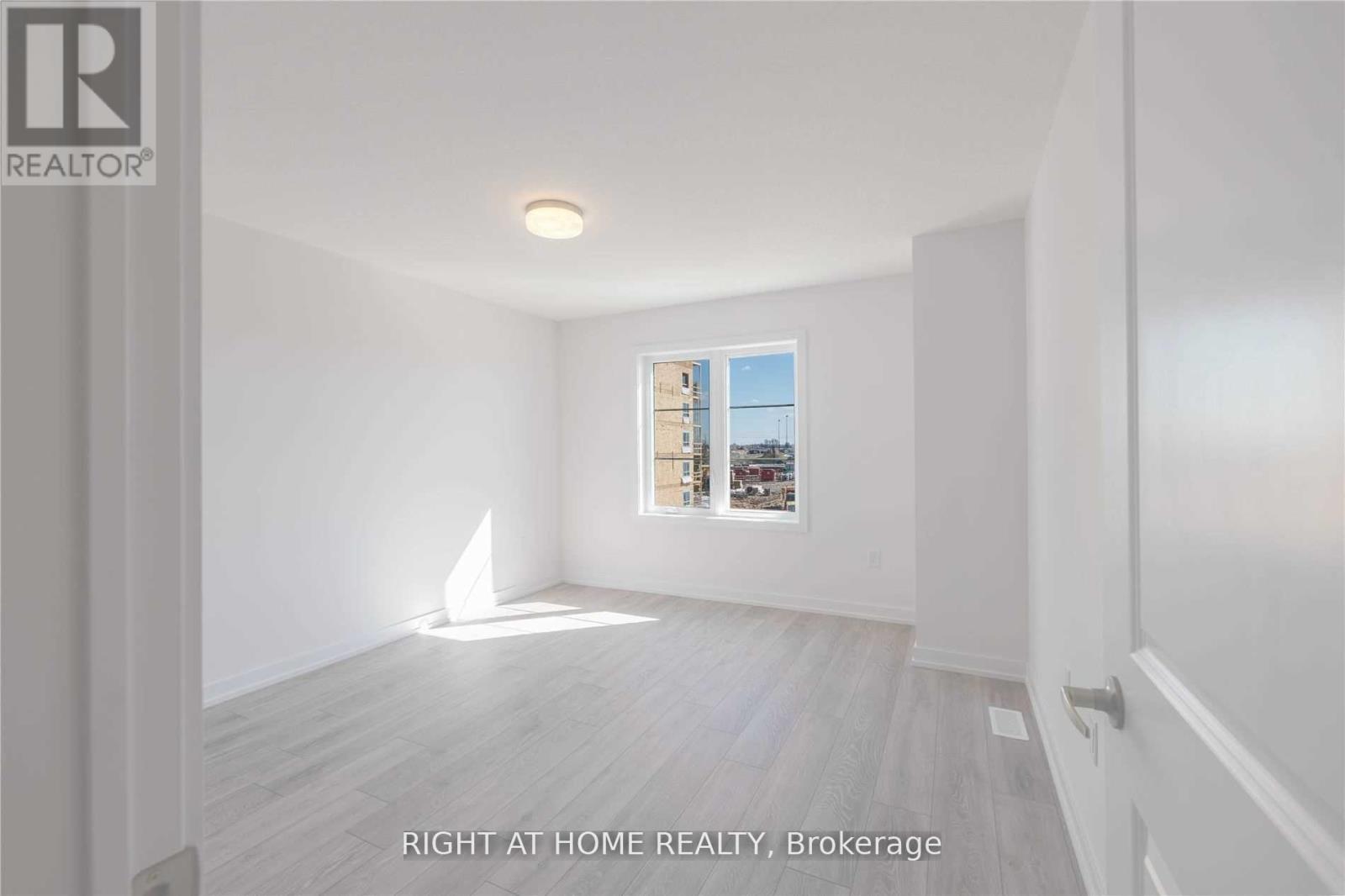 197 - 205 West Oak Terrace N, Kitchener, Ontario  N2R 0R9 - Photo 7 - X12606758