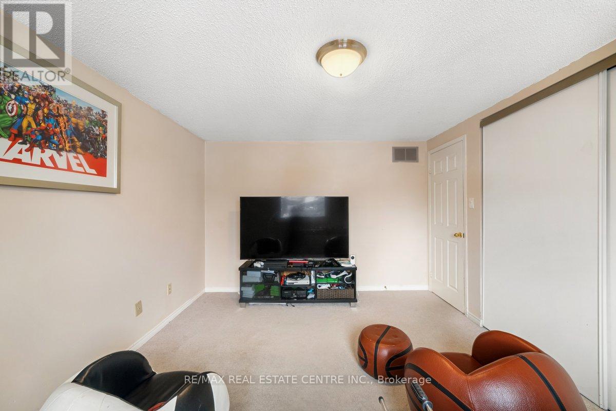 48 Howell Street N, Brampton, Ontario  L6Y 3H8 - Photo 24 - W12604410