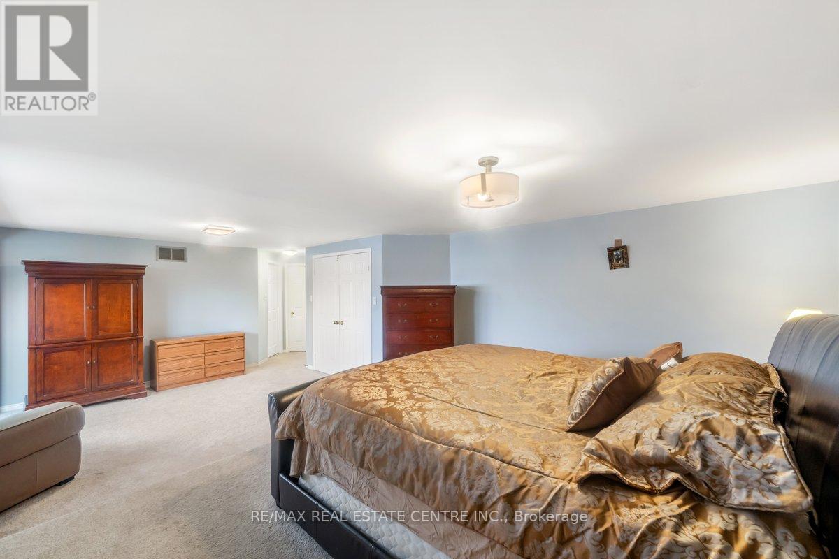 48 Howell Street N, Brampton, Ontario  L6Y 3H8 - Photo 29 - W12604410