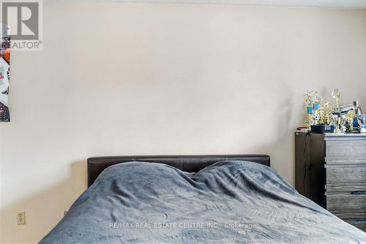 48 Howell Street N, Brampton, Ontario  L6Y 3H8 - Photo 40 - W12604410