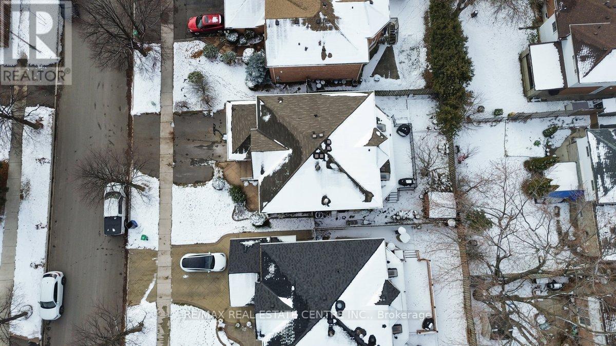 48 Howell Street N, Brampton, Ontario  L6Y 3H8 - Photo 47 - W12604410