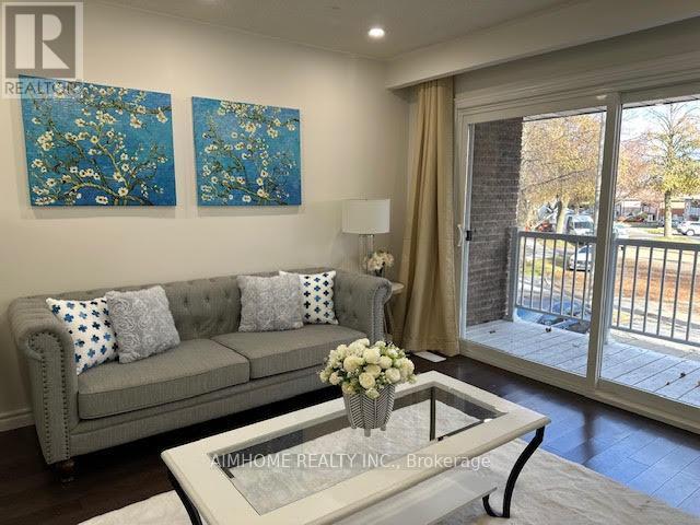 UPPER APARTMENT - 373 APACHE TRAIL, Toronto, Ontario