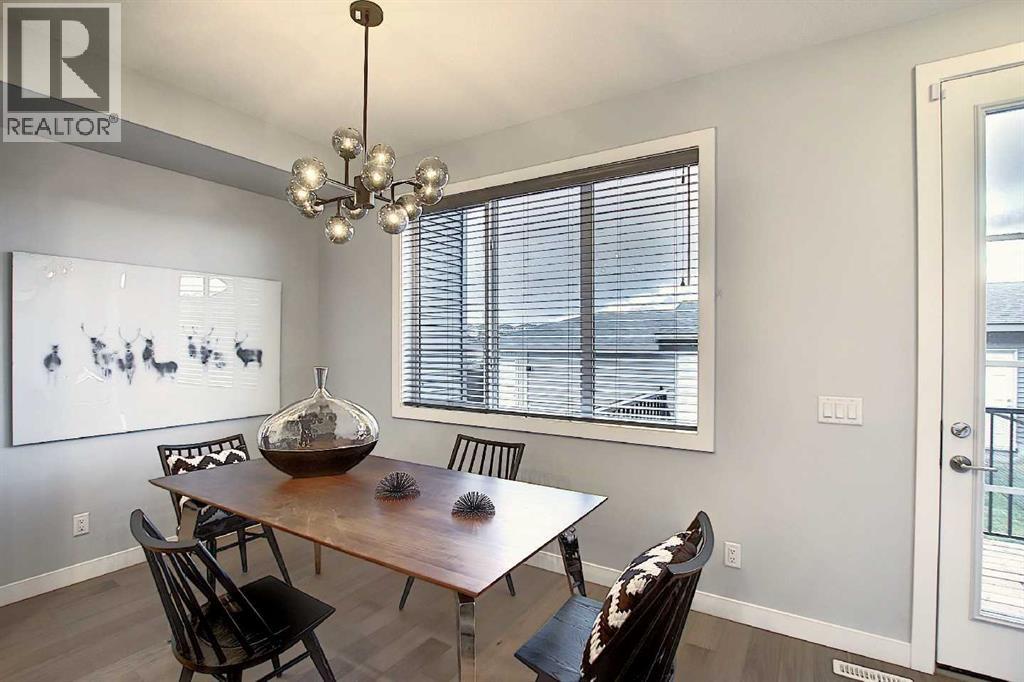 322 Sundown Road, Cochrane, Alberta  T4C 3H2 - Photo 14 - A2193822