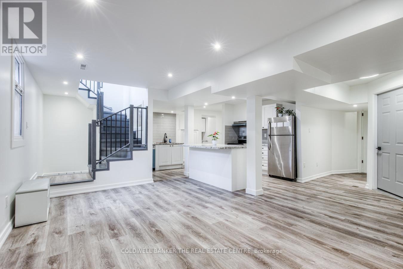 562 Winette Road, Pickering, Ontario  L1W 2M3 - Photo 9 - E12606780