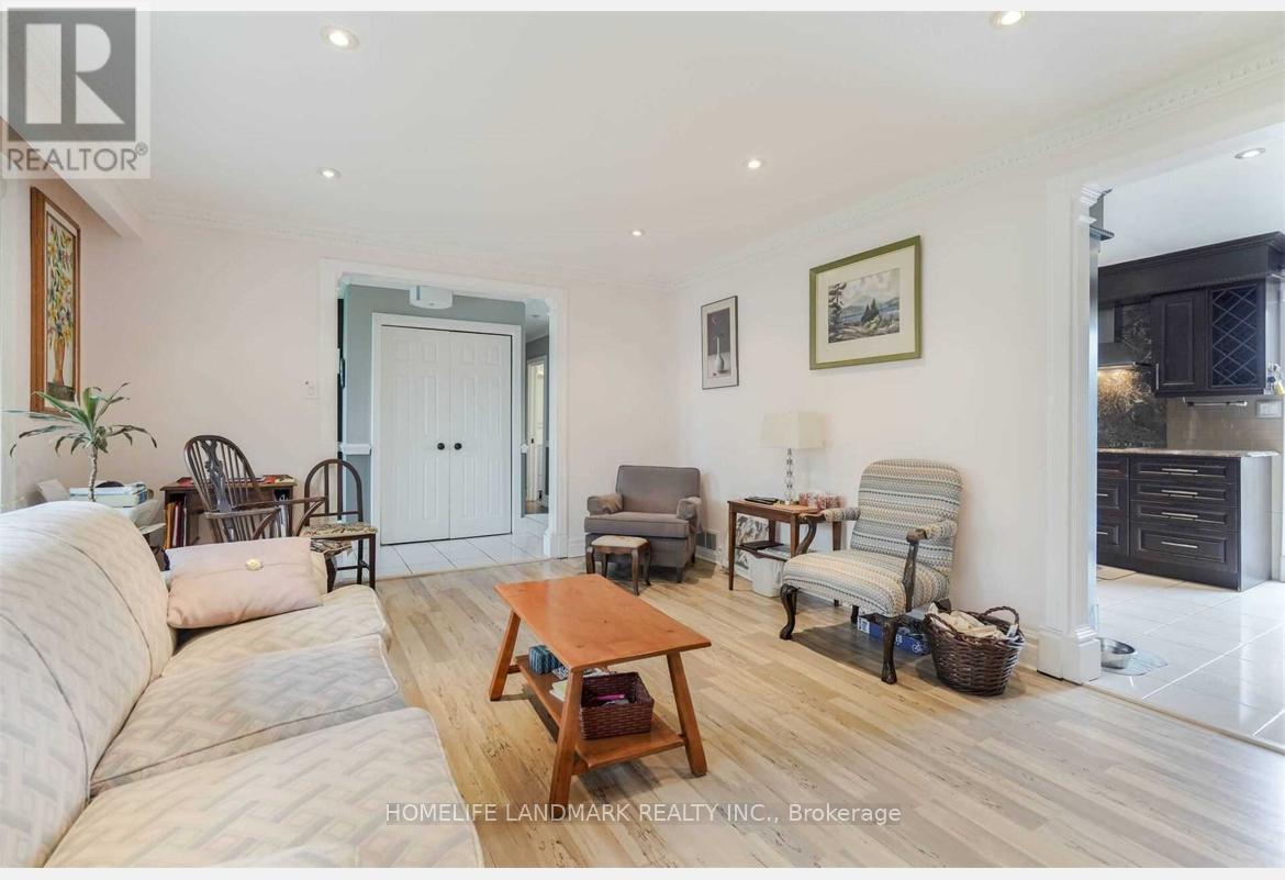 259 Harold Avenue, Whitchurch-Stouffville, Ontario  L4A 1C2 - Photo 3 - N12606784