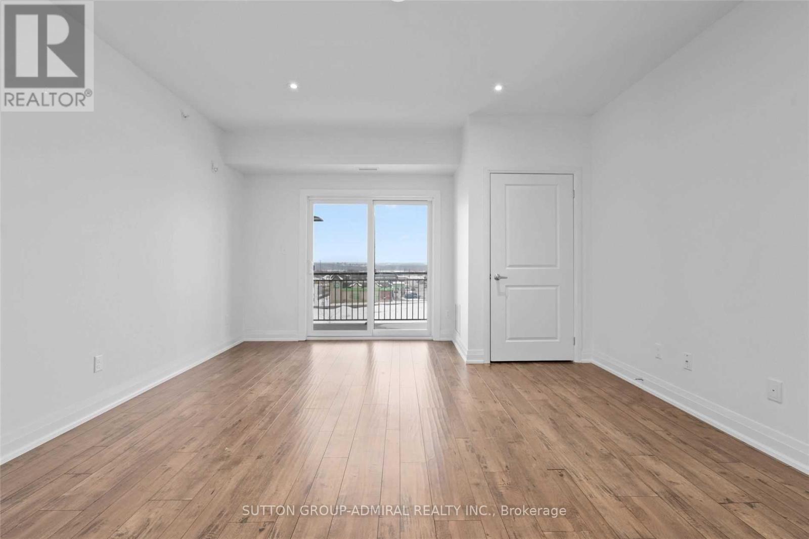 301 - 295 Cundles Road E, Barrie, Ontario  L4M 4S5 - Photo 10 - S12606770