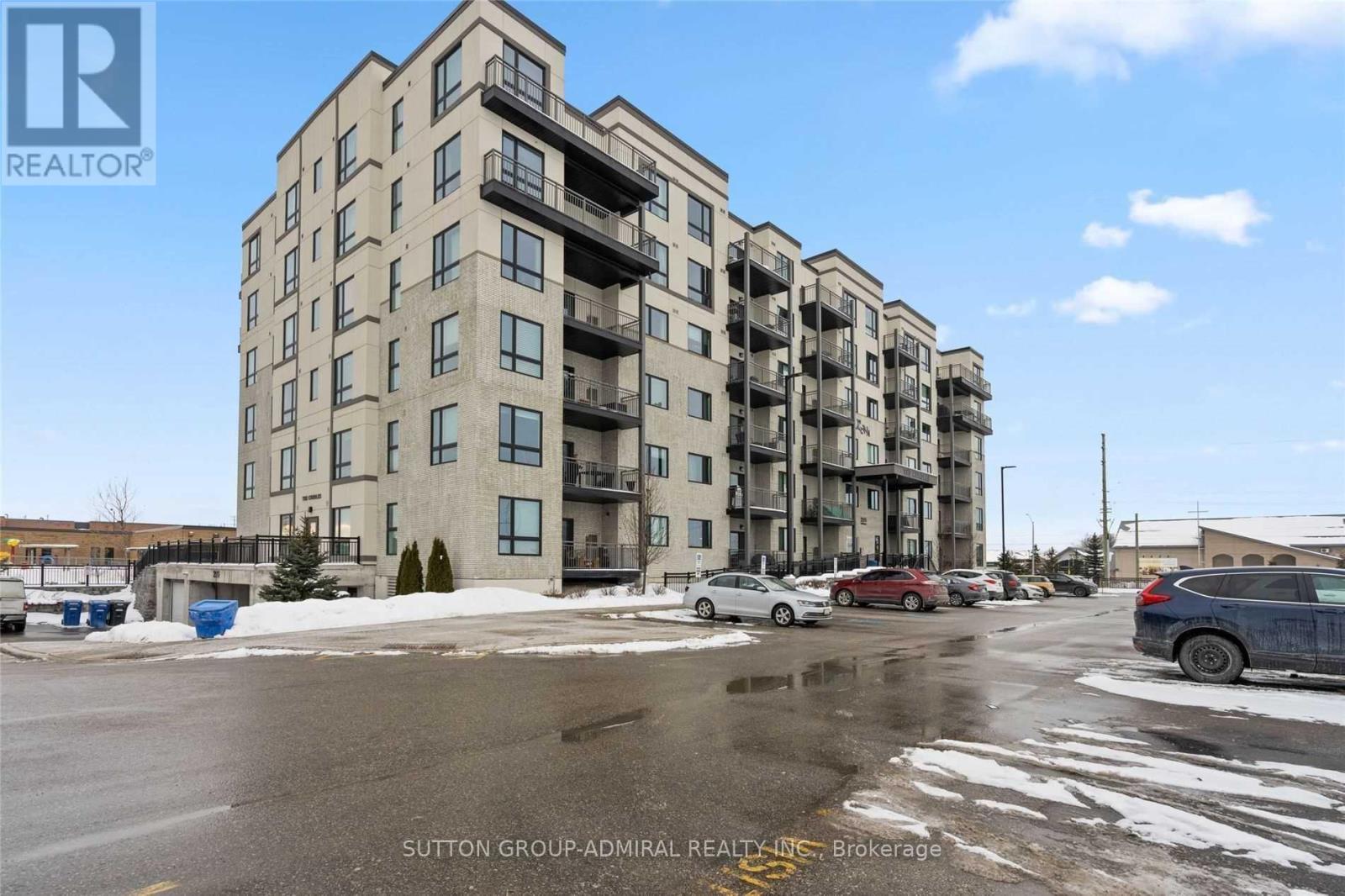 301 - 295 Cundles Road E, Barrie, Ontario  L4M 4S5 - Photo 2 - S12606770