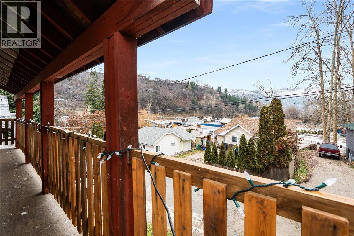 530 Turner Street, Warfield, British Columbia  V1R 2K2 - Photo 8 - 10370687