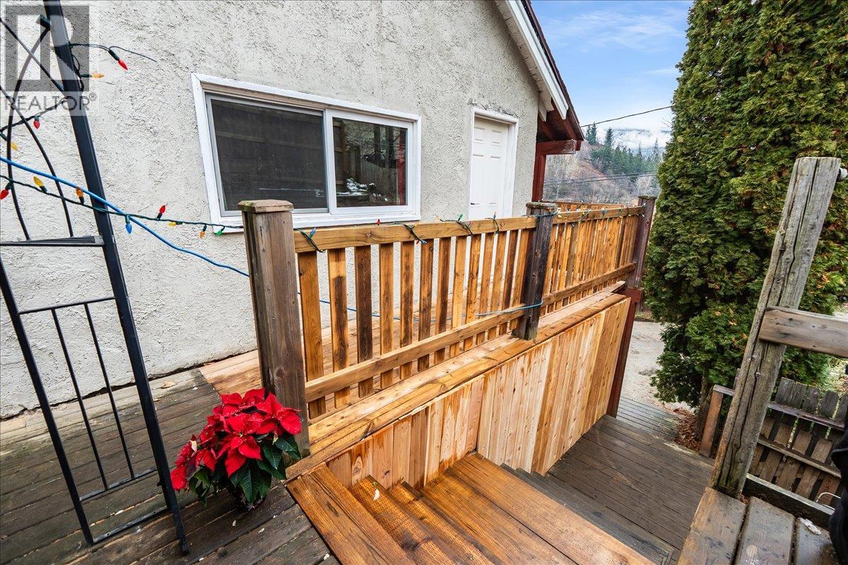 530 Turner Street, Warfield, British Columbia  V1R 2K2 - Photo 9 - 10370687