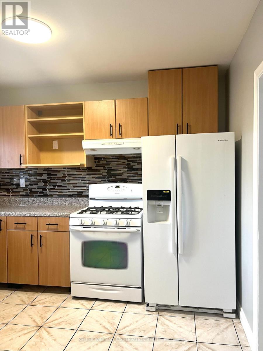 8 Porter Avenue, Toronto, Ontario  M6N 2G9 - Photo 11 - W12315984