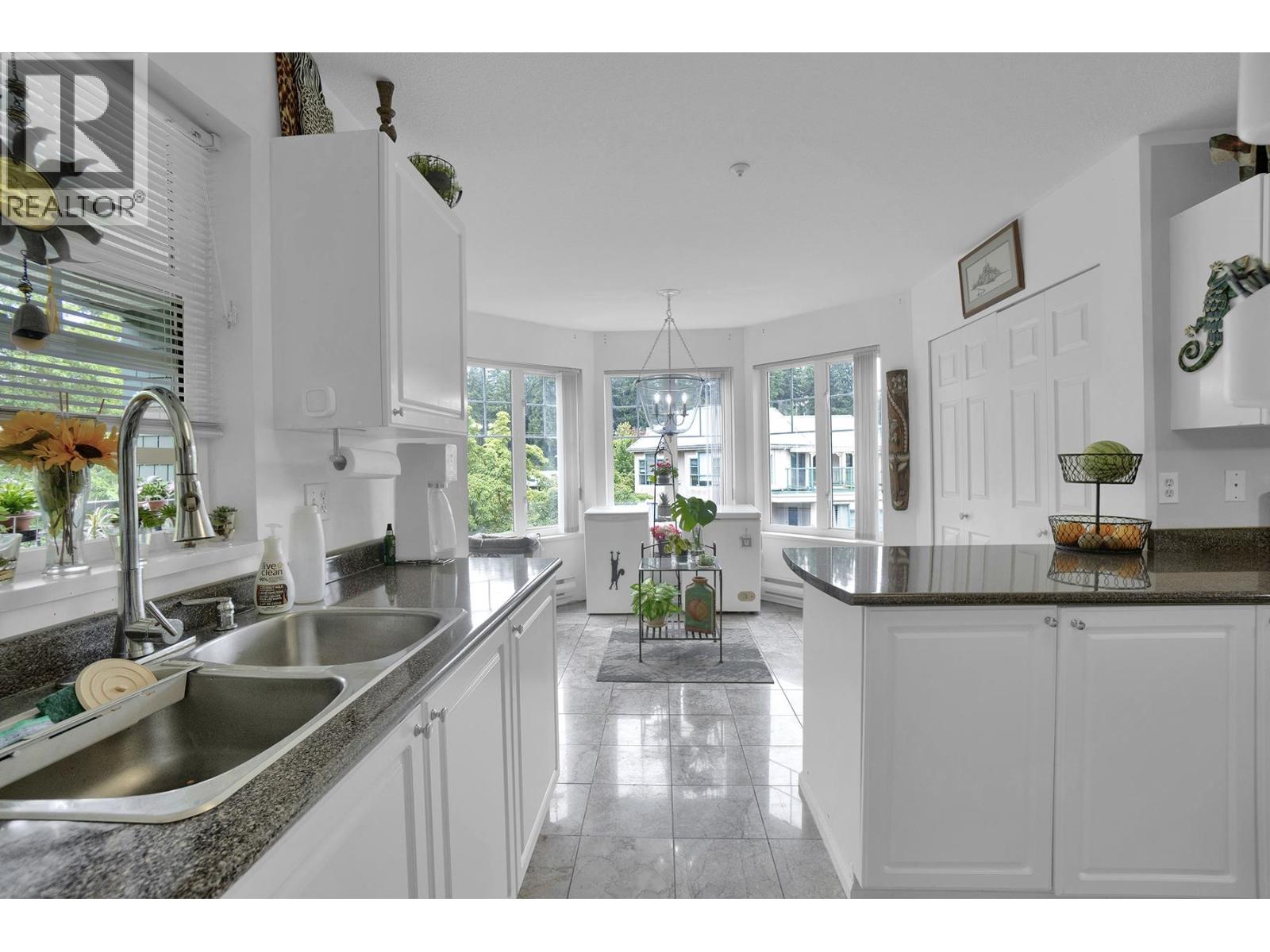 313 3085 Primrose Lane, Coquitlam, British Columbia  V3B 7S3 - Photo 3 - R3072606