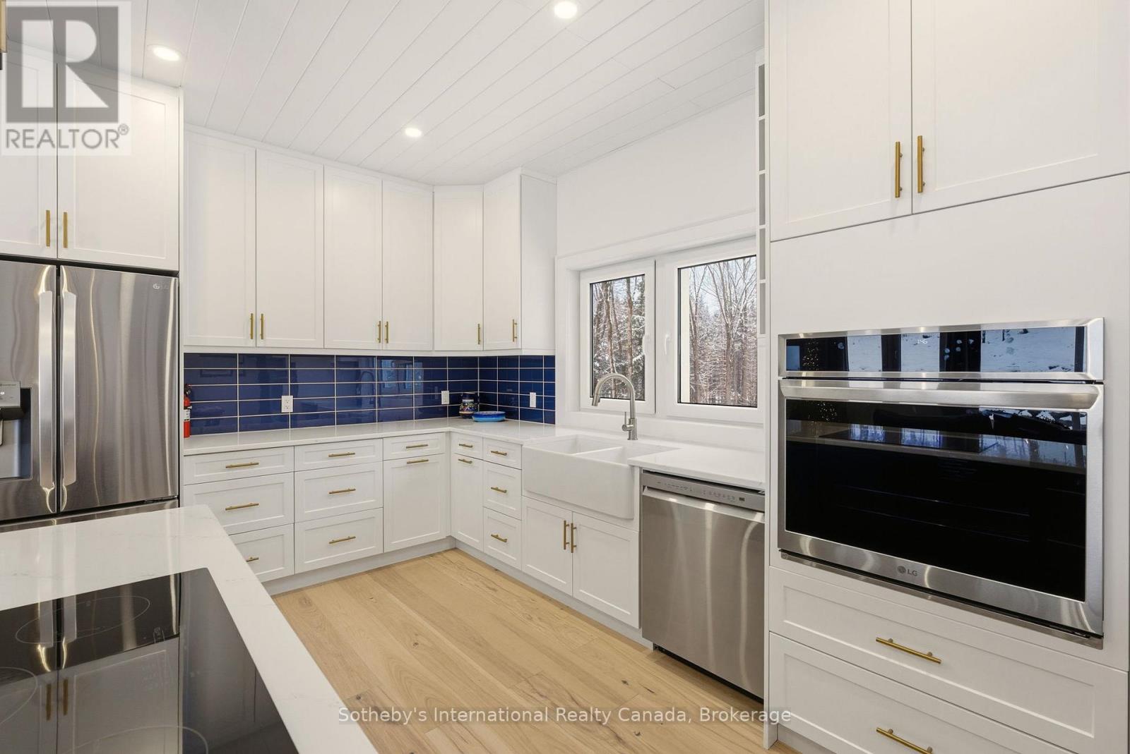 2435 Ravenscliffe Road, Huntsville, Ontario P1H 2J2 - Photo 12 - X12606788