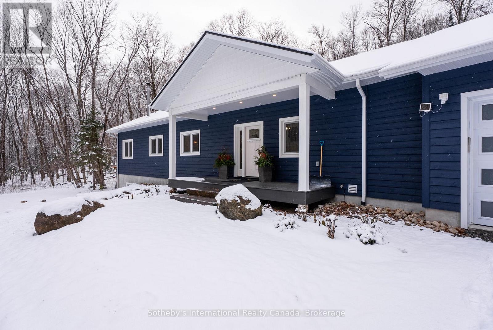 2435 Ravenscliffe Road, Huntsville, Ontario P1H 2J2 - Photo 2 - X12606788