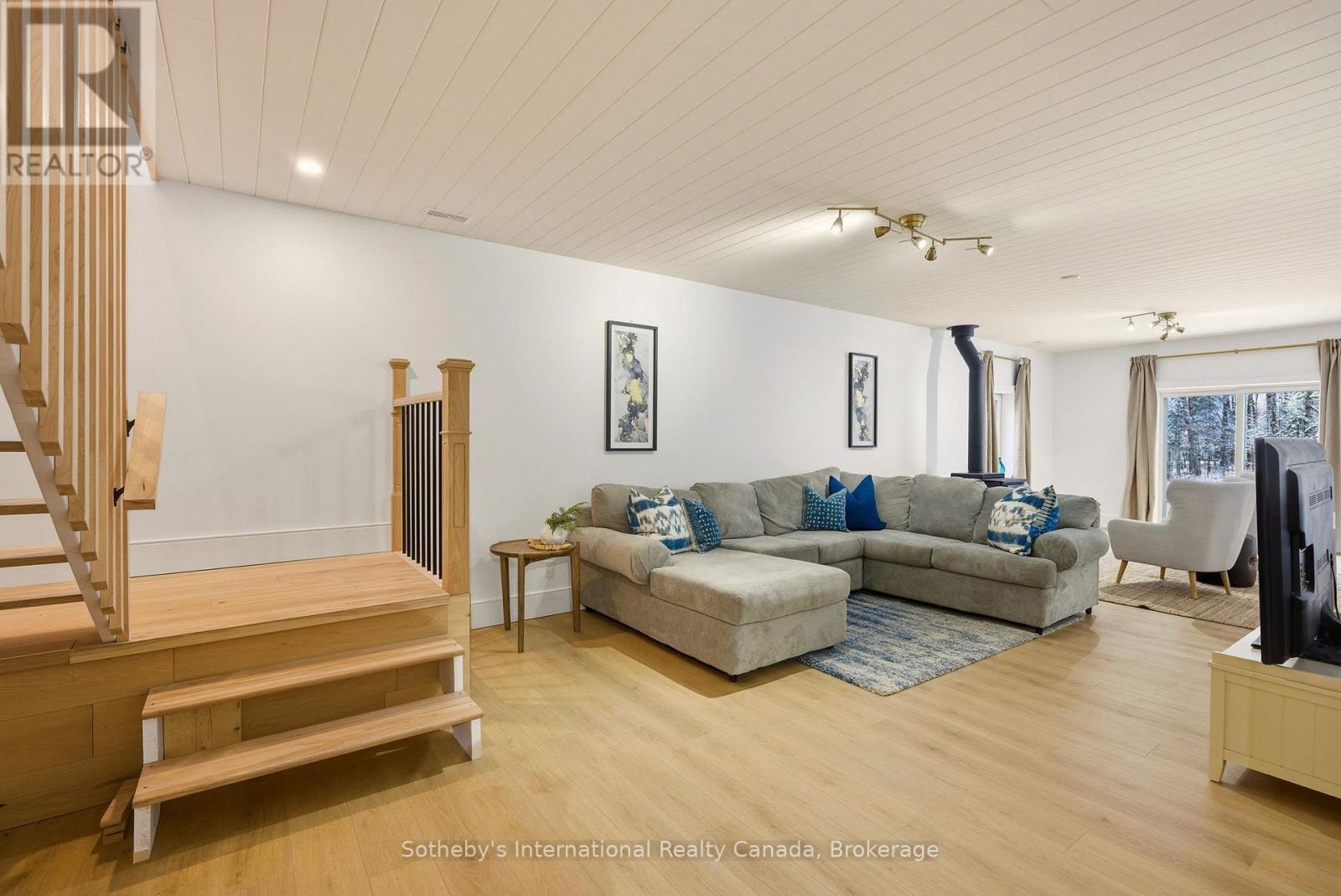 2435 Ravenscliffe Road, Huntsville, Ontario P1H 2J2 - Photo 36 - X12606788