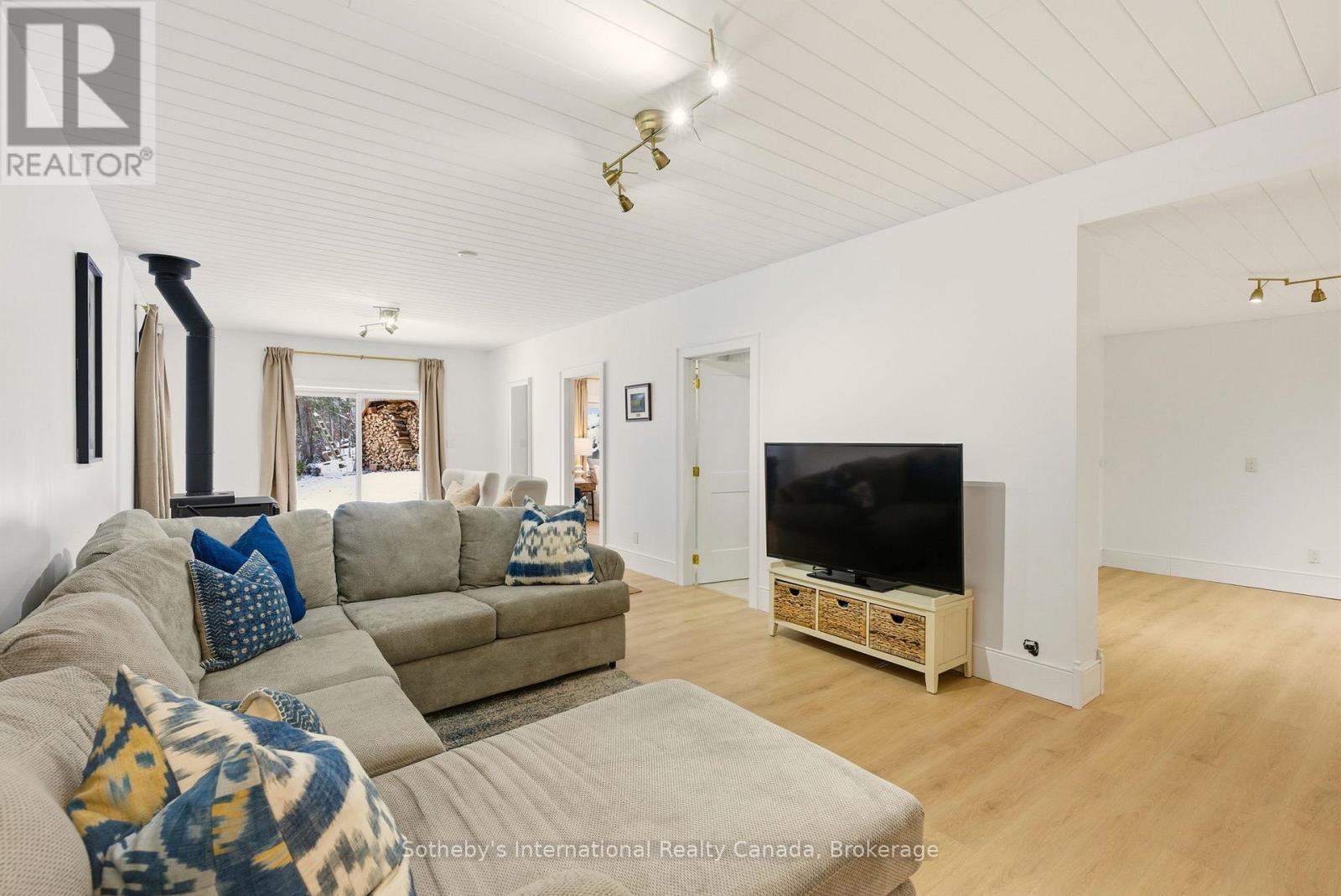 2435 Ravenscliffe Road, Huntsville, Ontario P1H 2J2 - Photo 37 - X12606788