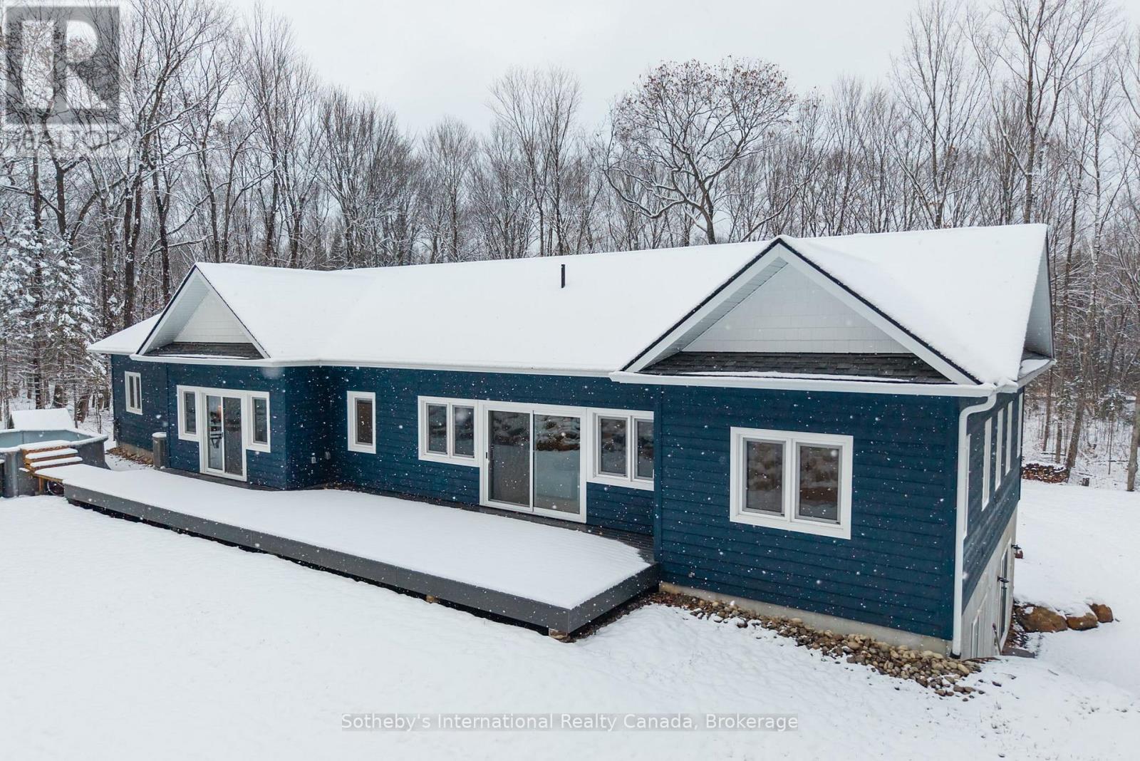 2435 Ravenscliffe Road, Huntsville, Ontario P1H 2J2 - Photo 4 - X12606788