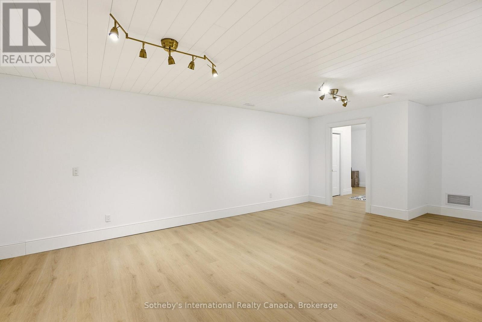 2435 Ravenscliffe Road, Huntsville, Ontario P1H 2J2 - Photo 43 - X12606788