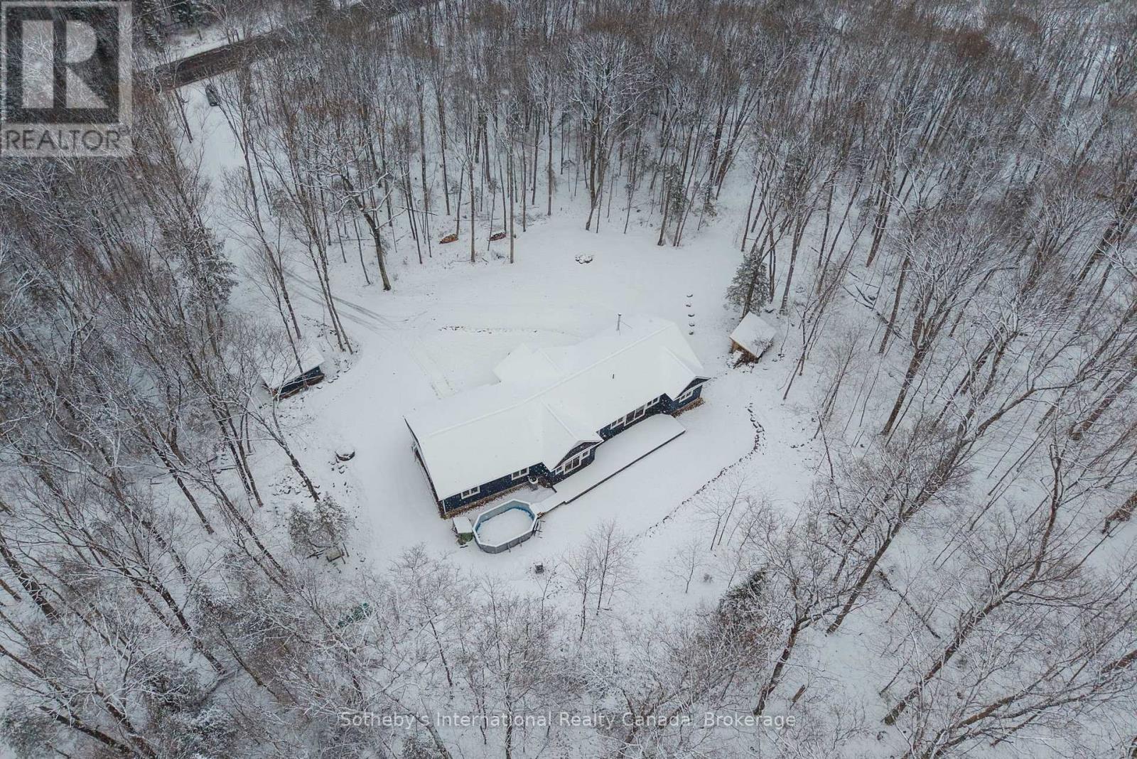 2435 Ravenscliffe Road, Huntsville, Ontario P1H 2J2 - Photo 6 - X12606788