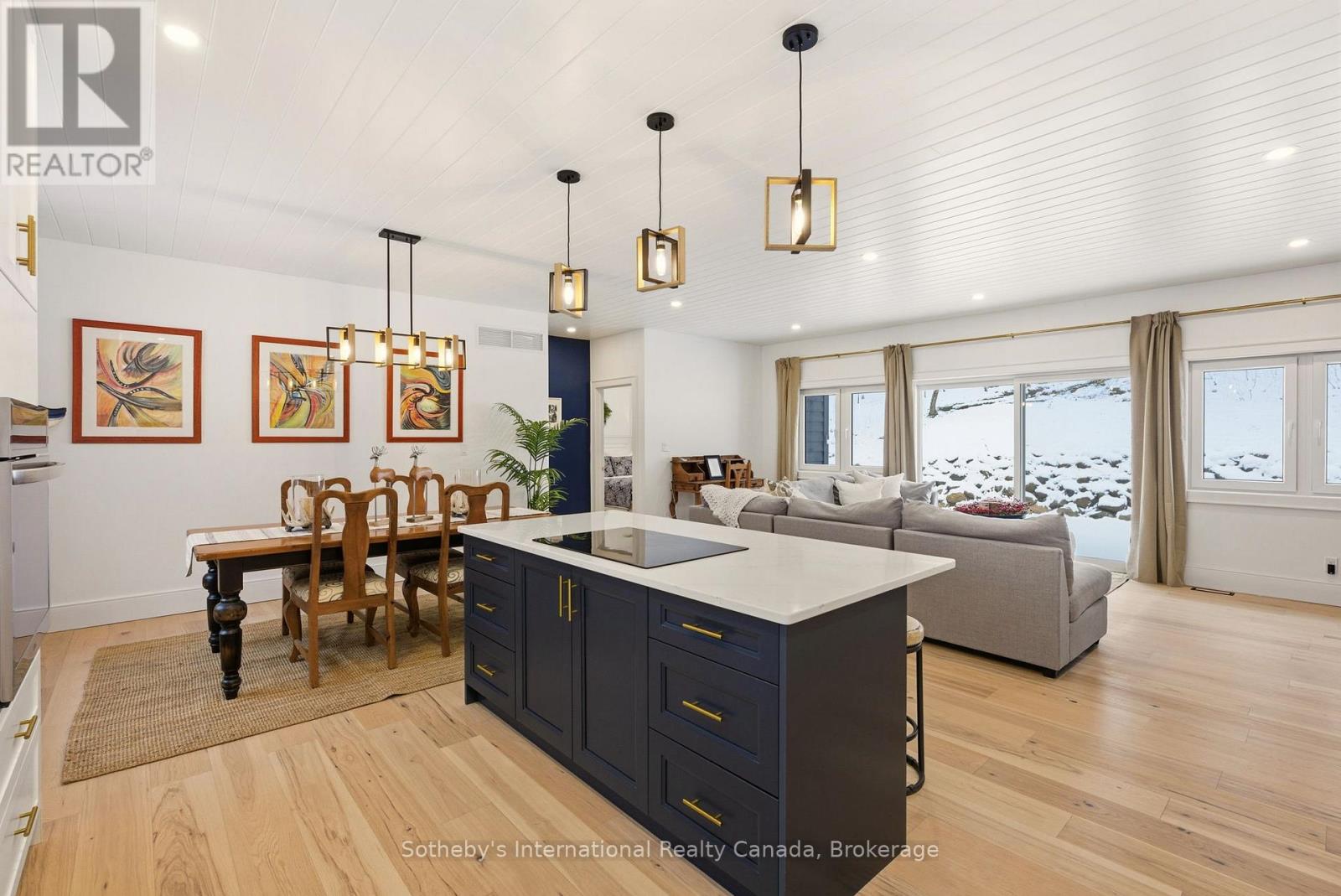 2435 Ravenscliffe Road, Huntsville, Ontario P1H 2J2 - Photo 9 - X12606788