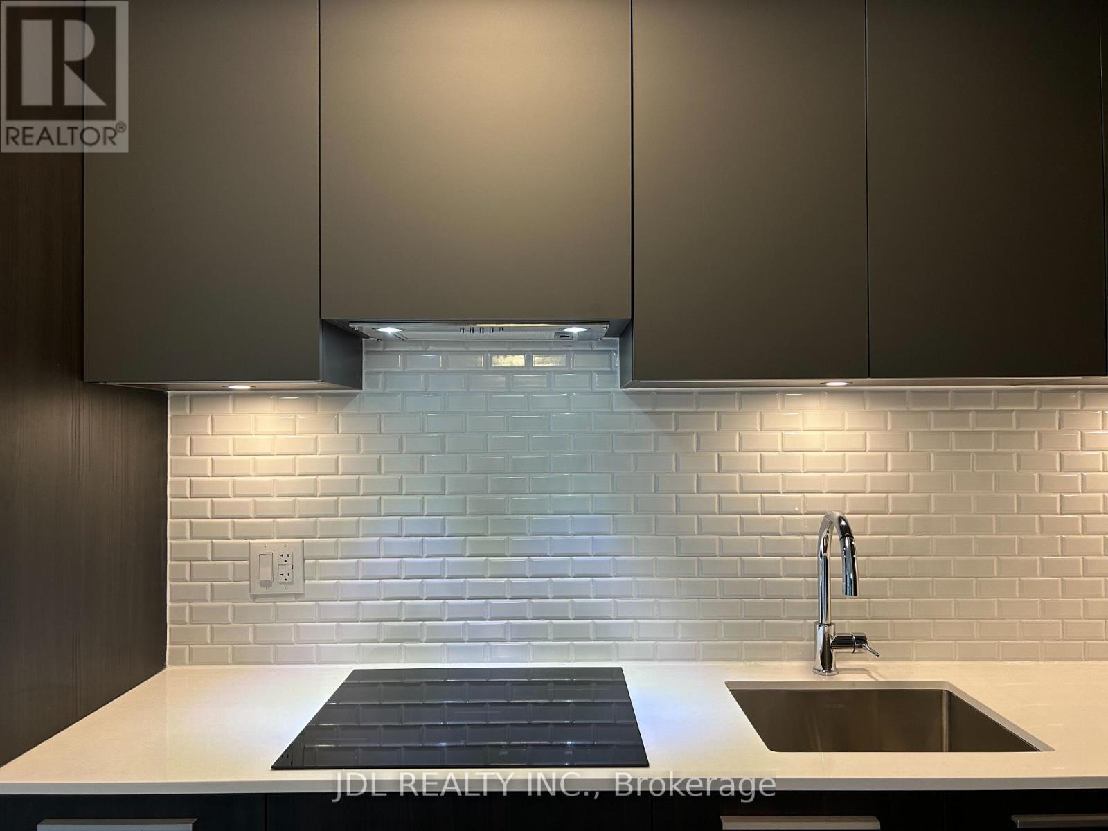 1210 - 65 Broadway Blvd Boulevard, Toronto, Ontario M4P 1T9 - Photo 6 - C12606814