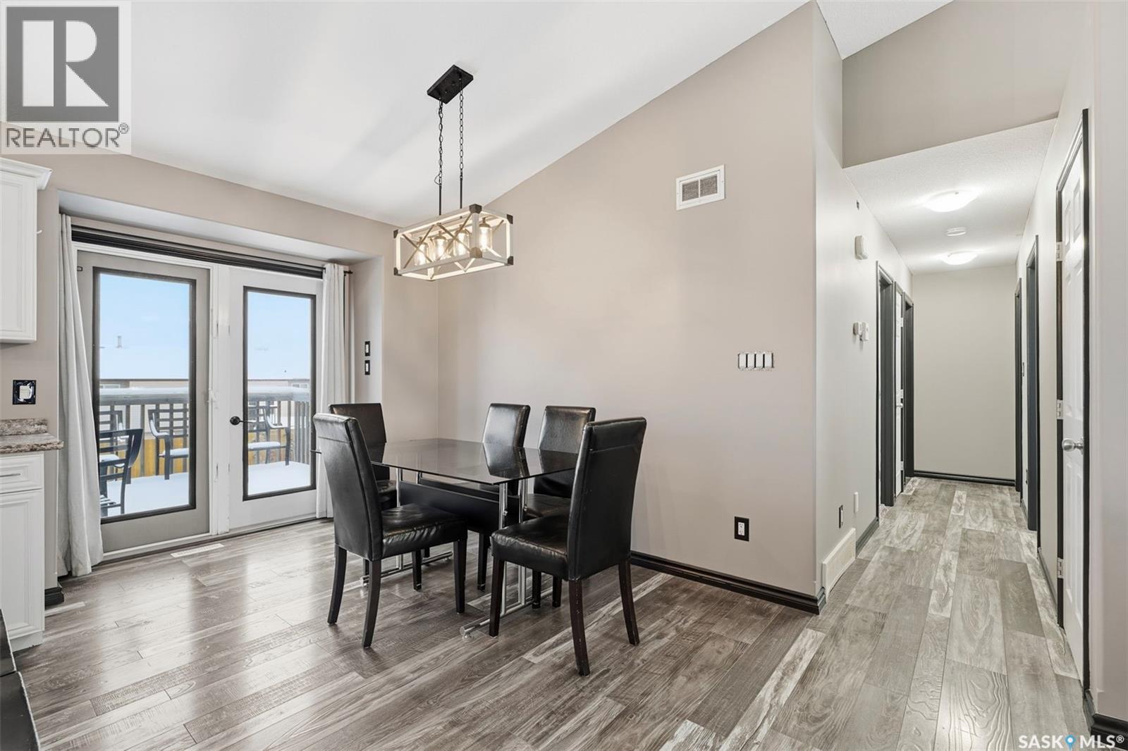 58 Raider Bay, Prince Albert, Saskatchewan  S6V 1H6 - Photo 11 - SK025230