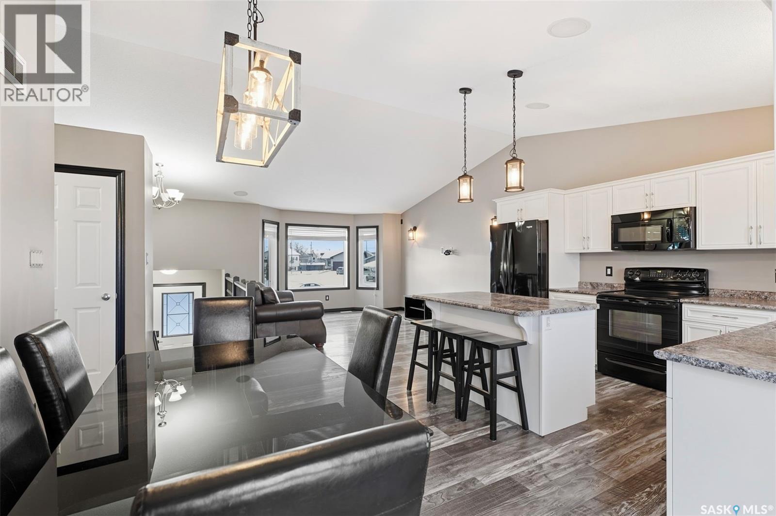 58 Raider Bay, Prince Albert, Saskatchewan  S6V 1H6 - Photo 12 - SK025230