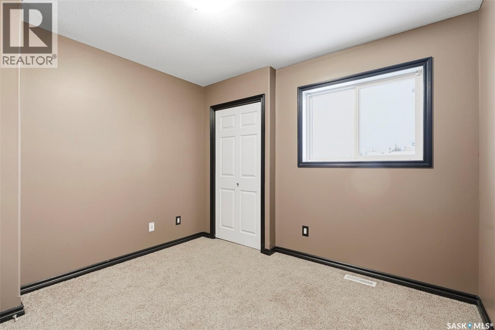 58 Raider Bay, Prince Albert, Saskatchewan  S6V 1H6 - Photo 15 - SK025230