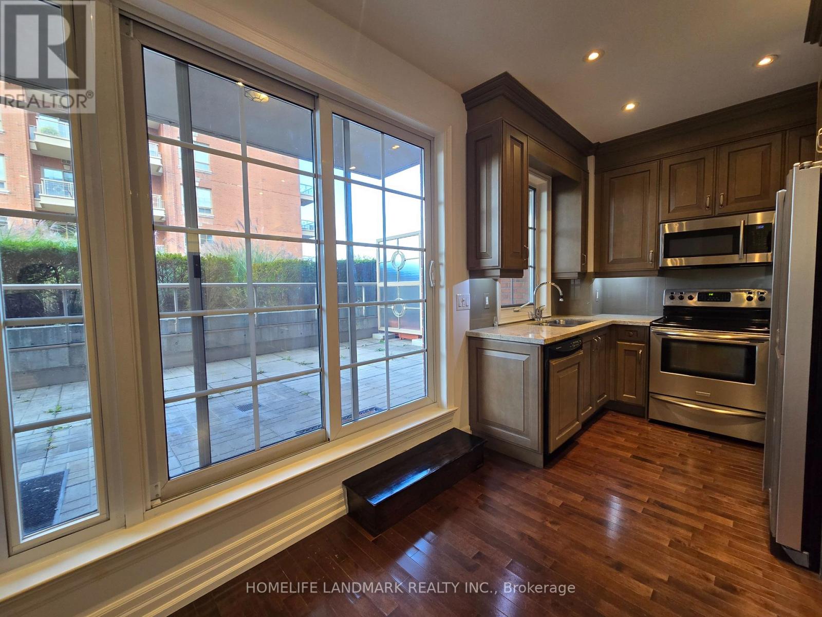 413 - 21 Burkebrook Place, Toronto, Ontario  M4G 0A2 - Photo 13 - C12526418