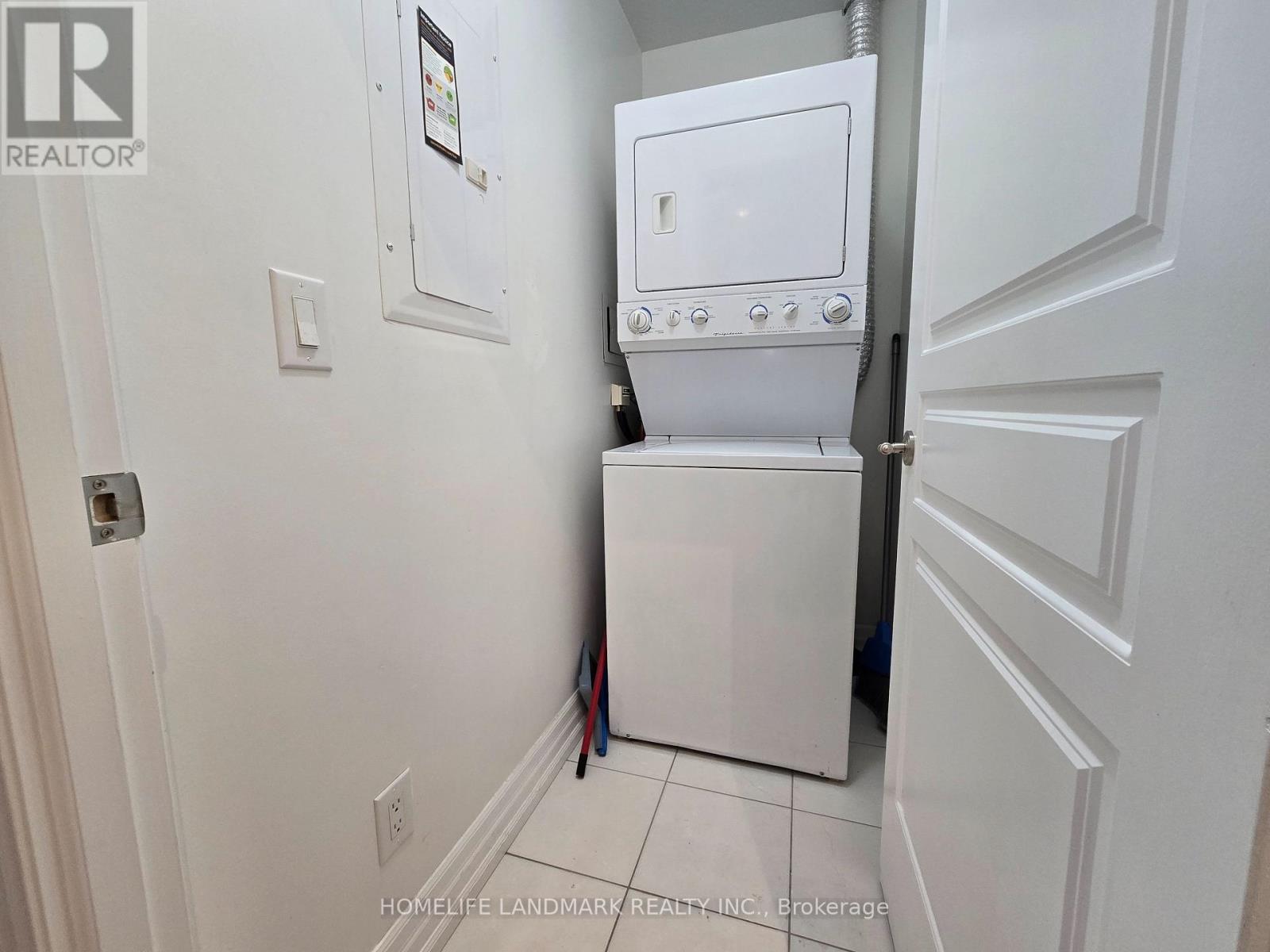 413 - 21 Burkebrook Place, Toronto, Ontario  M4G 0A2 - Photo 23 - C12526418