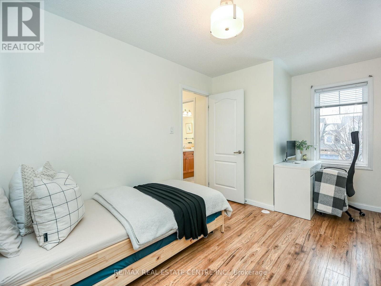 778 Johnson Heights, Milton, Ontario  L9T 0J7 - Photo 32 - W12601018