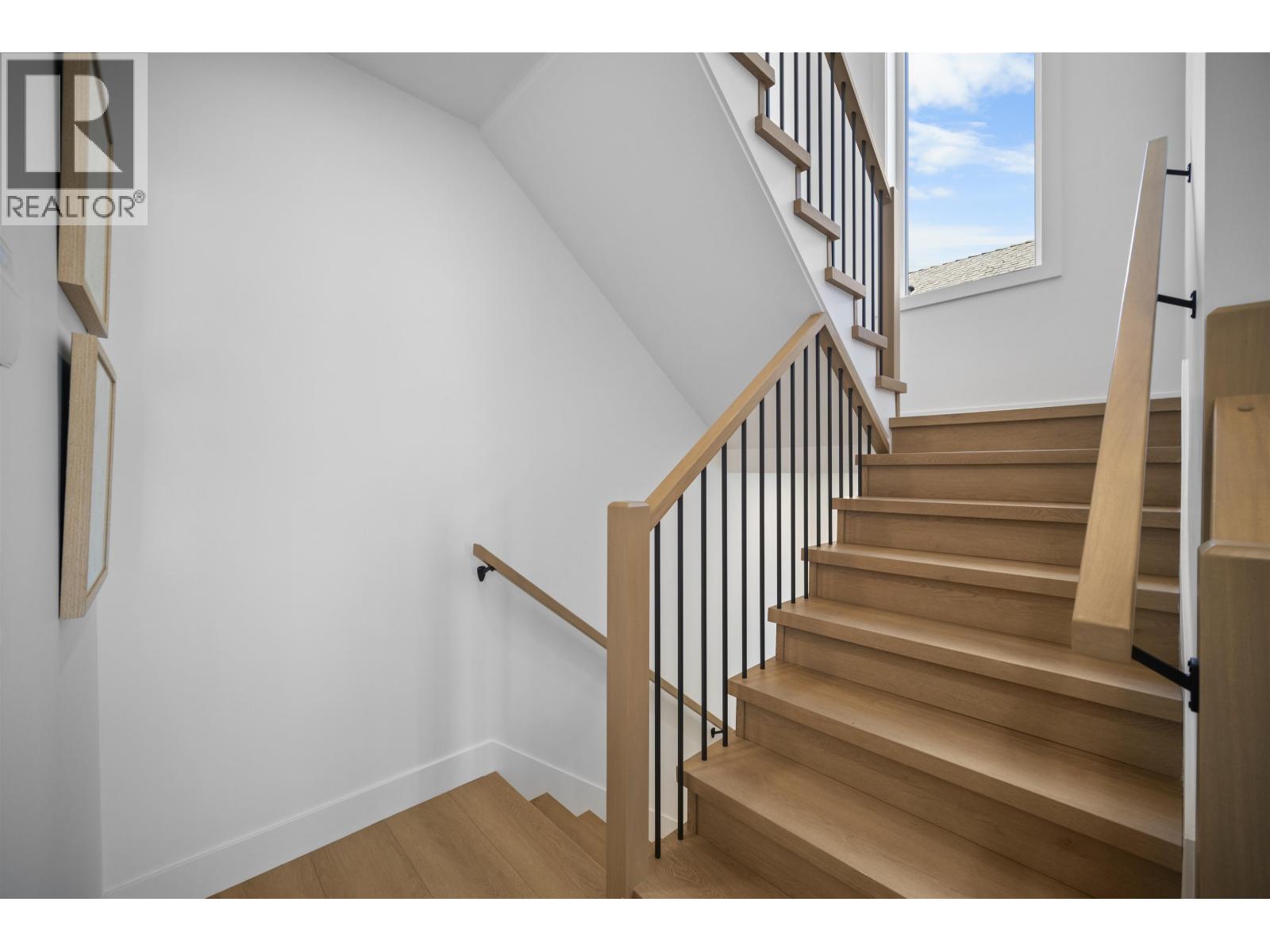 2 3563 E 25th Avenue, Vancouver, British Columbia  V5R 1K3 - Photo 13 - R3072567