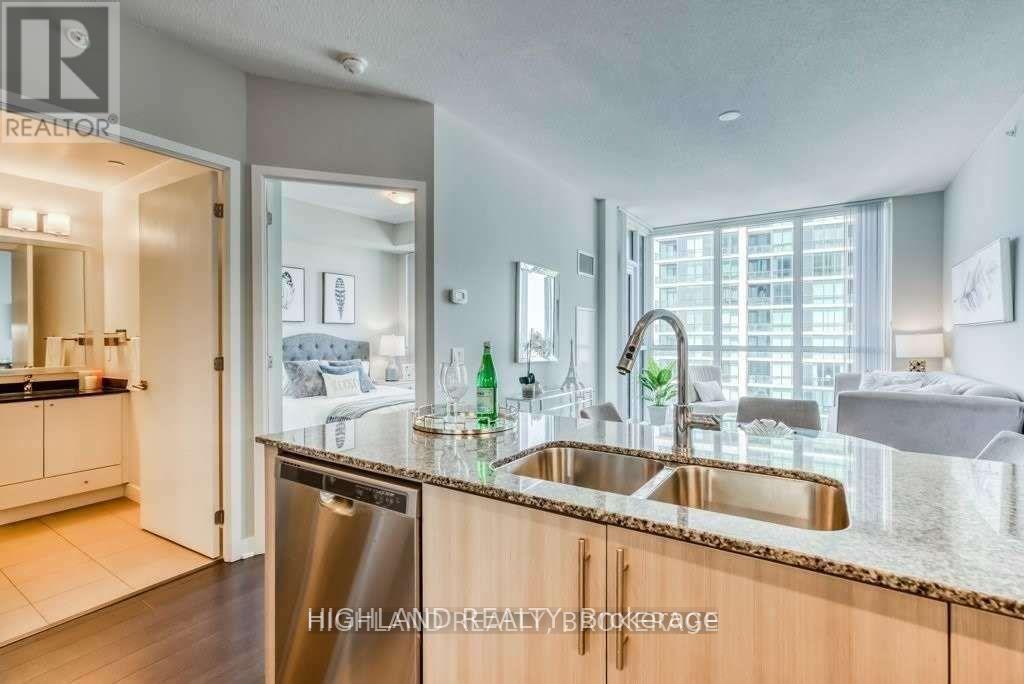 2108 - 3975 Grand Park Drive, Mississauga, Ontario L5B 0K4 - Photo 7 - W12606794