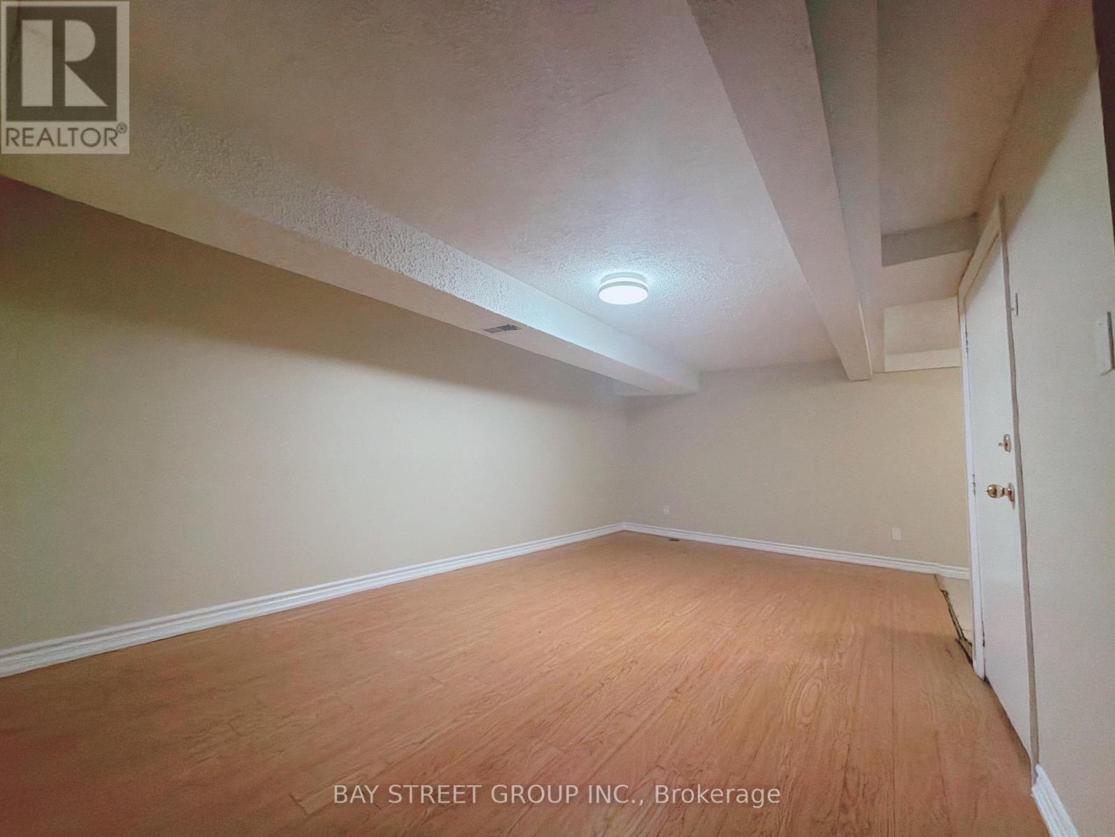 Lower - 56 Corby Crescent, Brampton, Ontario  L6Y 1H1 - Photo 19 - W12606822